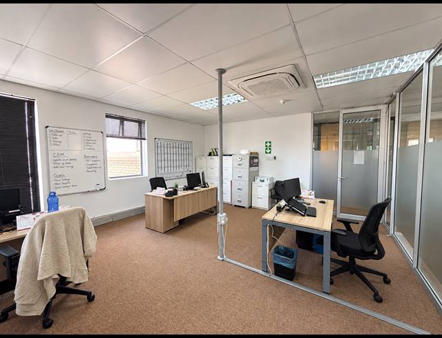 683M² OFFICE TO LET IN TYGER VALLEY